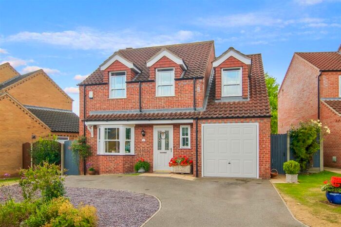 4 Bedroom Detached House For Sale In Headland Way, Navenby, Lincoln, LN5