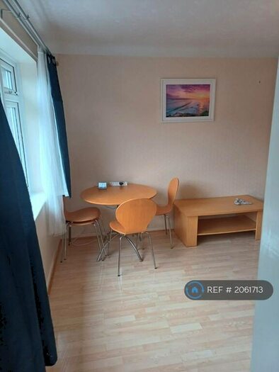 1 Bedroom Flat To Rent In Wardle Court, Sale, M33