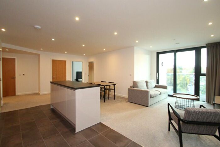 2 Bedroom Apartment To Rent In Sutton Plaza, Sutton, Surrey, SM1