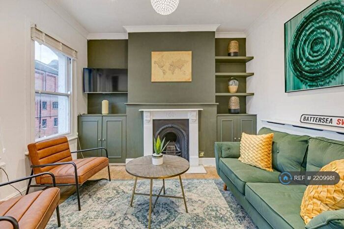 3 Bedroom Flat To Rent In Severus Road, London, SW11