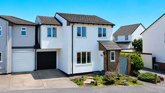 5 Bedroom Link Detached House For Sale In Barton Meadow Road, High Bickington, Umberleigh, Devon, EX37