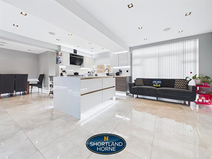 6 Bedroom Semi Detached House For Sale In Holyhead Road, Coundon, Coventry, West Midlands, CV5