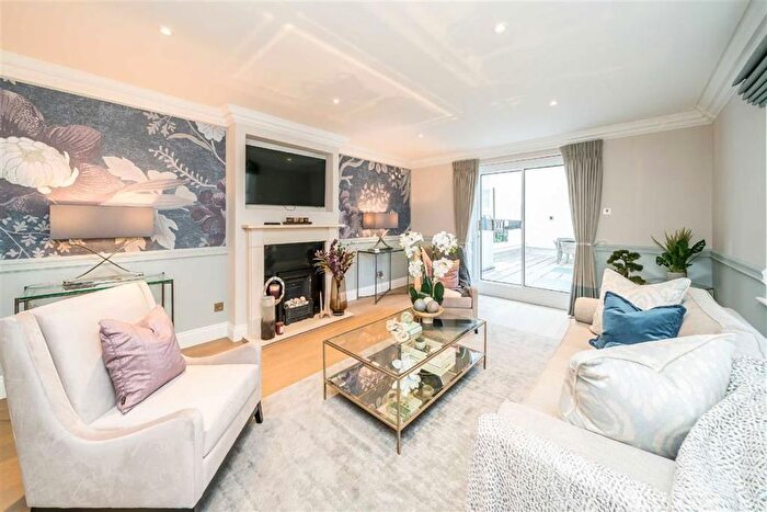 2 Bedroom Flat To Rent In Queen's Gate, South Kensington, SW7