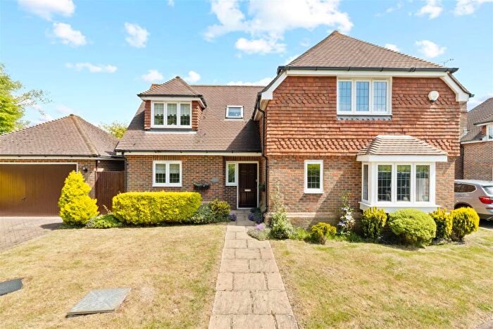 4 Bedroom Detached House For Sale In Willingdon Road, Eastbourne, BN20