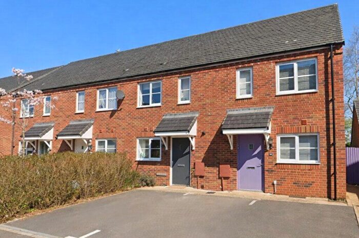 2 Bedroom Terraced House To Rent In Linnet Road, Bodicote, Oxon, OX15
