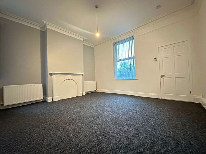 1 Bedroom Flat To Rent In Flat, Worcester Drive North, Liverpool, L13