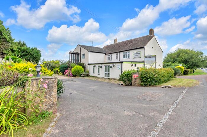 9 Bedroom Property For Sale In Witney Road, Freeland, OX29