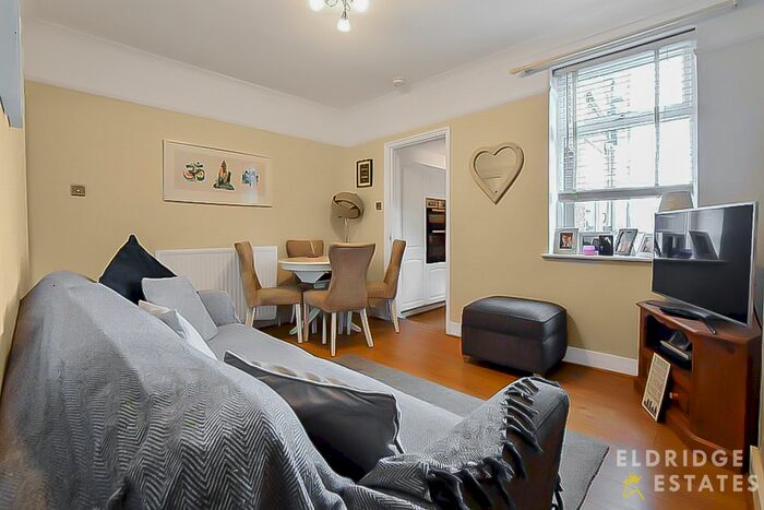 2 Bedroom Terraced House To Rent In Rosedale Road, Grays, RM17