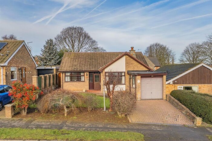 3 Bedroom Detached Bungalow For Sale In East Avenue, Kettering, NN15