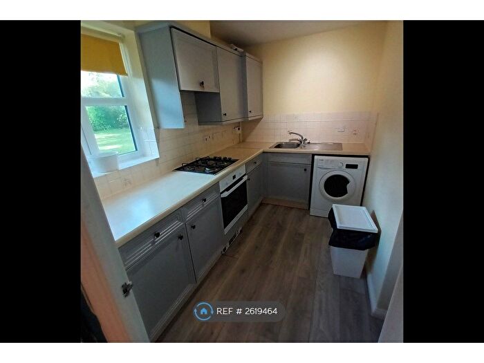 1 Bedroom Flat To Rent In Lestor Court, London, TW7