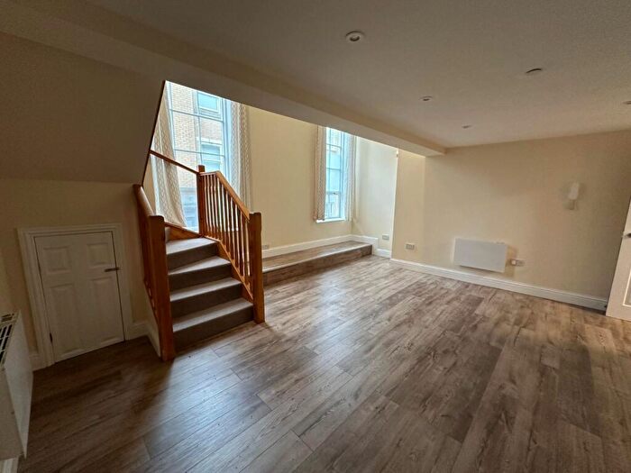 2 Bedroom Flat To Rent In George Street, Ramsgate, Kent, CT11