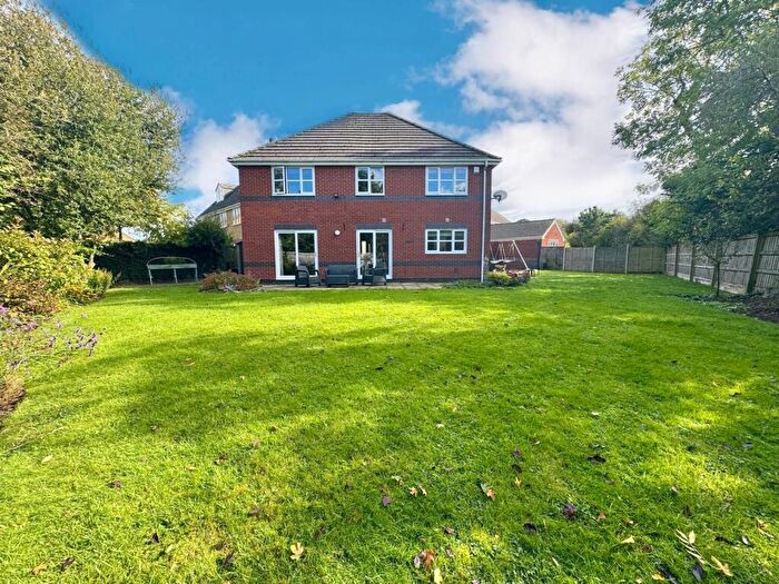 5 Bedroom Detached House For Sale In Capesthorne Drive, Haydon Wick, Swindon, SN25