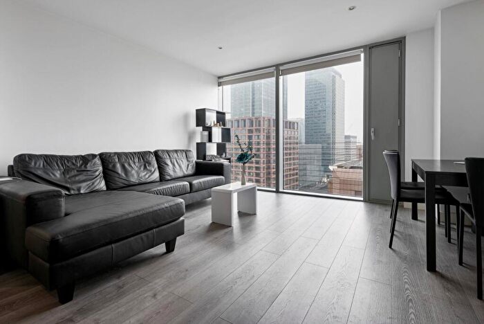 1 Bedroom Flat To Rent In Landmark East Tower, Marsh Wall, E14