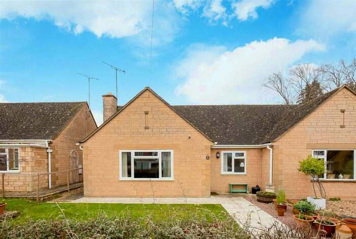 2 Bedroom Semi-Detached Bungalow For Sale In Frampton Drive, Willersey, WR12