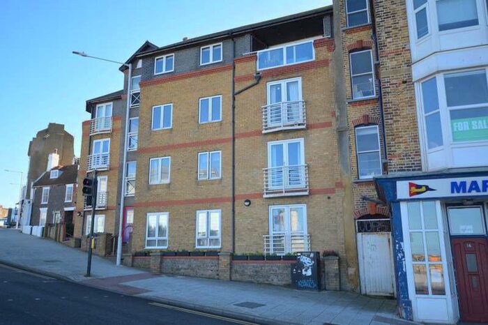 2 Bedroom Flat To Rent In Sandpiper Crt, Fort Hill, Margate, CT9