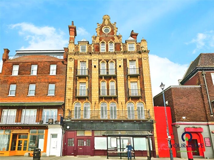 1 Bedroom Flat To Rent In Harbour Parade, Ramsgate, Kent, CT11