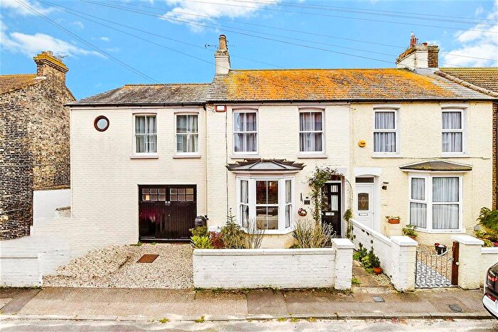3 Bedroom Semi-detached House For Sale In Upton Road, Broadstairs, Kent, CT10