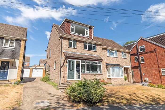 4 Bedroom Semi-detached House For Sale In The Warren, Hazlemere, HP15
