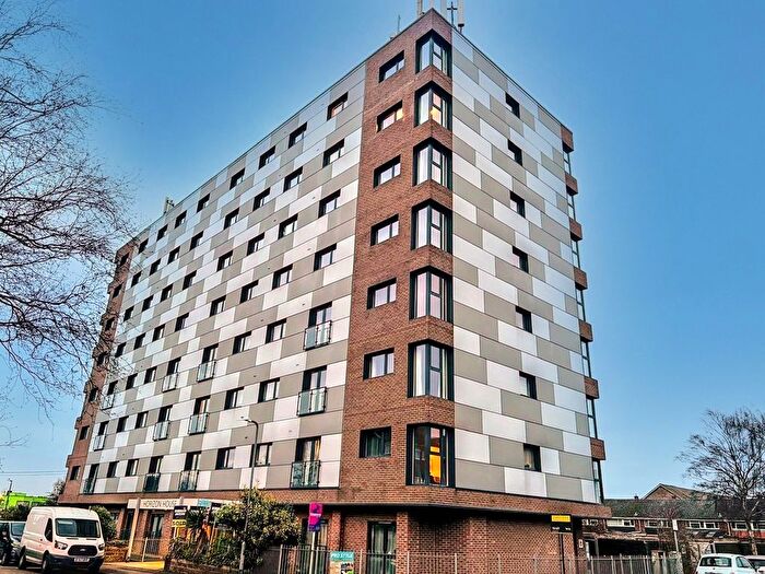 1 Bedroom Flat To Rent In Azalea Drive, Swanley, BR8