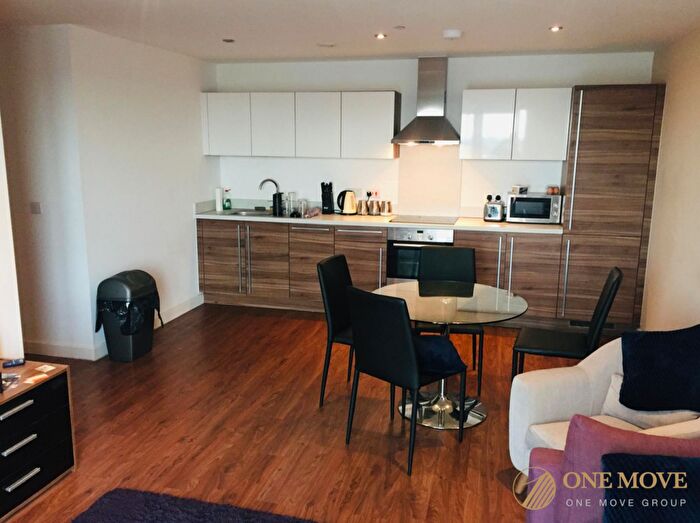 2 Bedroom Flat For Sale In Sillavan Way, Salford, M3