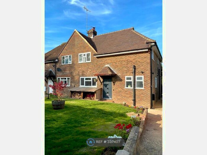 4 Bedroom Semi-Detached House To Rent In Gomshall, Gomshall, GU5