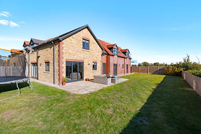 4 Bedroom Semi Detached House For Sale In Old Stoneyard Close, Lavendon, MK46