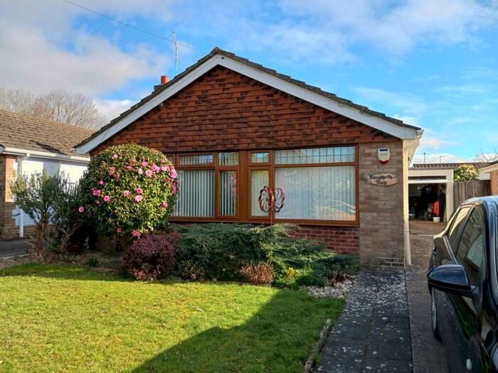 2 Bedroom Bungalow To Rent In Chaplains Close, Waterlooville, PO8