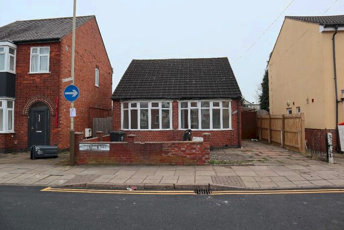 3 Bedroom Bungalow To Rent In Marston Road, Leicester, LE4