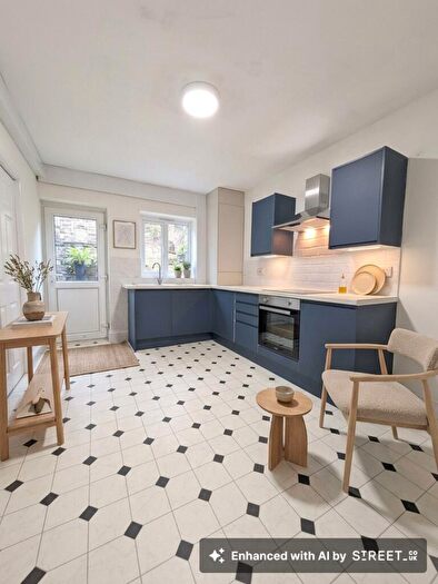 3 Bedroom Property To Rent In Bryn Wyndham Terrace, Treherbert, CF42