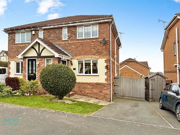 3 Bedroom Semi Detached House For Sale In Fairfax Avenue, Worksop, S81