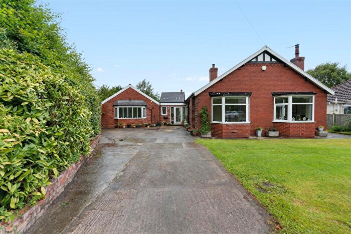 4 Bedroom House For Sale In Chelford Road, Macclesfield, SK10