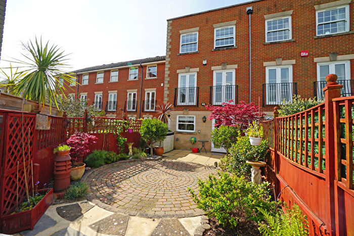 3 Bedroom Terraced House To Rent In Captains Row, Old Portsmouth, PO1