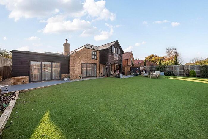 4 Bedroom Detached House For Sale In High Street, Sutton, SG19