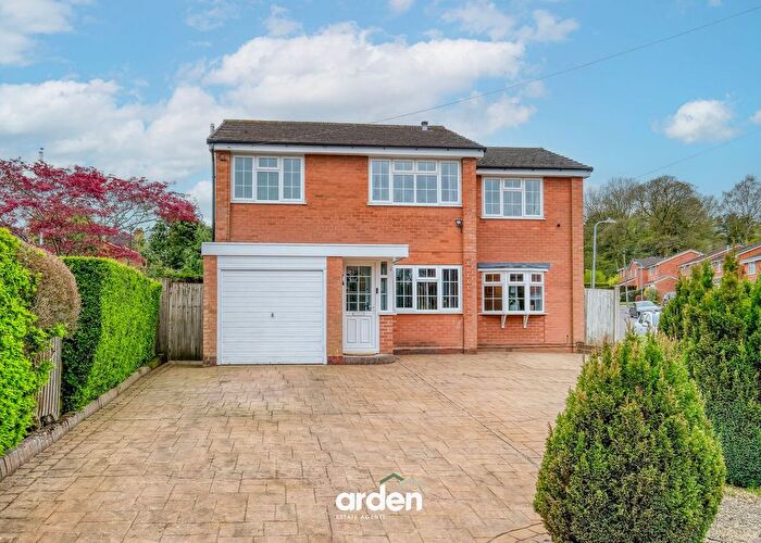 4 Bedroom Detached House For Sale In Holmes Drive, Rednal, B45