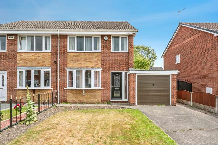 3 Bedroom Semi-Detached House For Sale In Lock Lane, Thorne, Doncaster, DN8