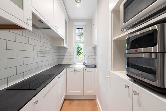 1 Bedroom Apartment To Rent In Belsize Grove, London, NW3