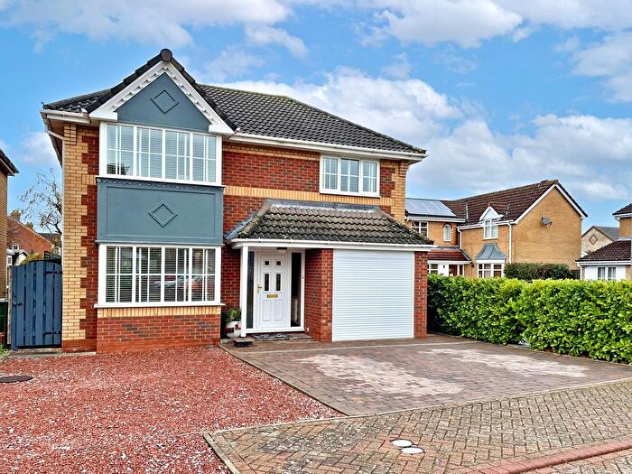 4 Bedroom Detached House For Sale In Coltsfoot, Biggleswade, SG18
