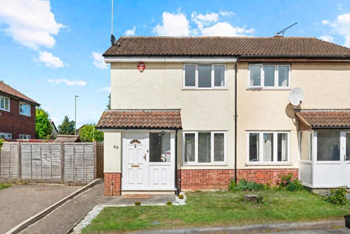 2 Bedroom End Of Terrace House For Sale In Goodwin Stile, Bishop's Stortford, Hertfordshire, CM23