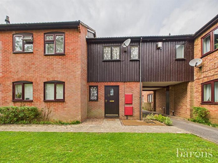 1 Bedroom Duplex For Sale In Alpine Court, Basingstoke, RG22