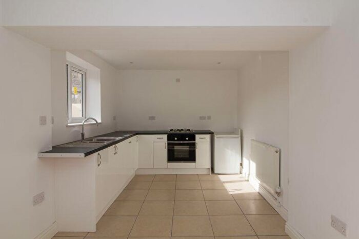2 Bedroom End Of Terrace House To Rent In Chapel Lane, Penarth, CF64