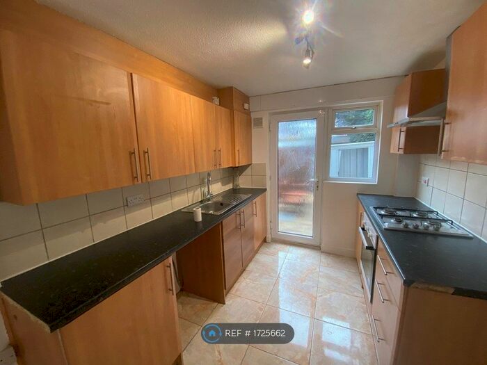 4 Bedroom Terraced House To Rent In Kingswood Road, West Bridgford, Nottingham, NG2