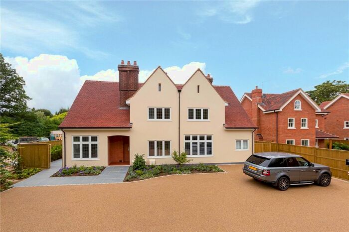 2 Bedroom Flat To Rent In Sheethanger Lane, Felden, Hemel Hempstead, HP3