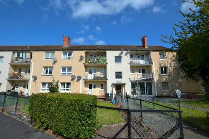 2 Bedroom Flat To Rent In Niddrie Mill Crescent, Edinburgh, EH15