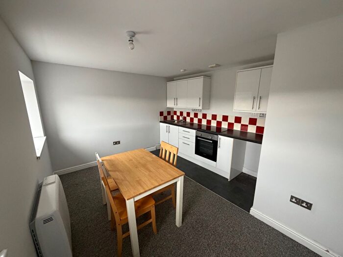 1 Bedroom Flat To Rent In Neath Road, Plasmarl, Swansea, SA6