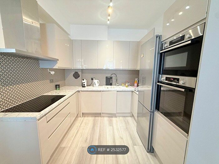 5 Bedroom Flat To Rent In Kilmarsh Road, London, W6