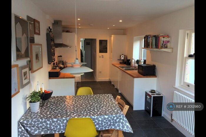 2 Bedroom Terraced House To Rent In Hassett Road, London, E9