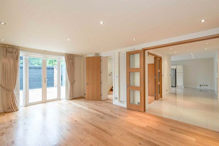 5 Bedroom House To Rent In St John's Wood Park, St John's Wood, NW8