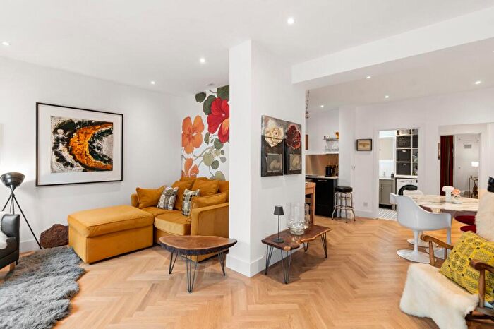 1 Bedroom House For Sale In St. John's Hill, London, SW11
