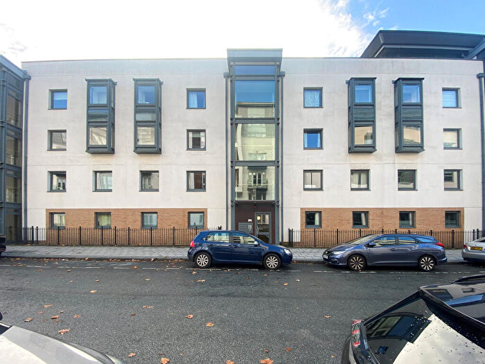 2 Bedroom Flat To Rent In Deanery Road, City Centre, BS1