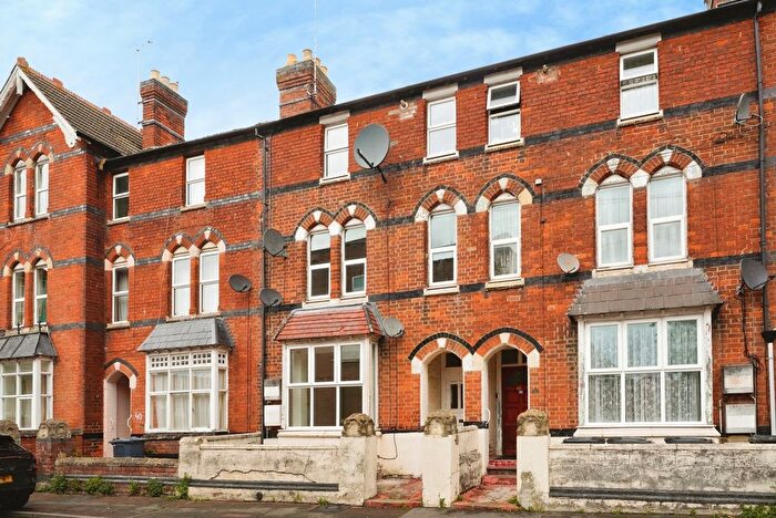 3 Bedroom Flat For Sale In Cromwell Street, Gloucester, Gloucestershire, GL1
